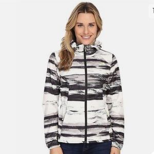 🎉H.P.🎉 North Face flyweight hood packable windbreaker Sz S